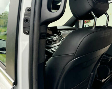 Белый Мерседес EQV, объемом двигателя 0 л и пробегом 165 тыс. км за 37900 $, фото 18 на Automoto.ua