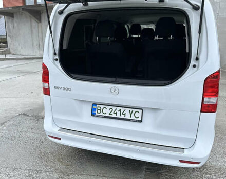 Белый Мерседес EQV, объемом двигателя 0 л и пробегом 70 тыс. км за 37900 $, фото 11 на Automoto.ua