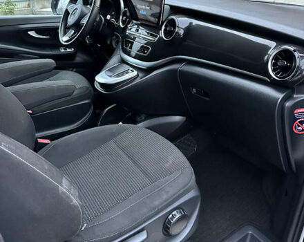 Белый Мерседес EQV, объемом двигателя 0 л и пробегом 70 тыс. км за 37900 $, фото 17 на Automoto.ua