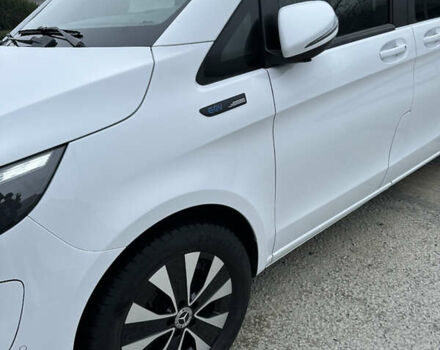 Белый Мерседес EQV, объемом двигателя 0 л и пробегом 70 тыс. км за 37900 $, фото 20 на Automoto.ua