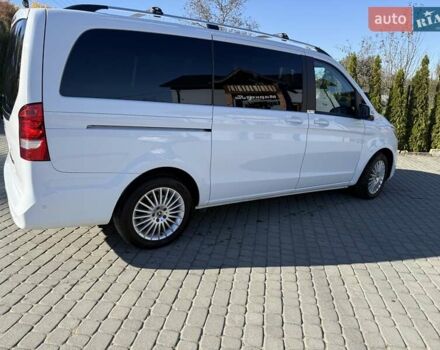 Мерседес EQV 2023 в Косове на Automoto.ua Белый Мерседес EQV, объемом двигателя 0 л и пробегом 55 тыс. км за 55000 $, фото 2 на Automoto.ua