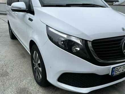 Белый Мерседес EQV, объемом двигателя 0 л и пробегом 70 тыс. км за 37900 $, фото 1 на Automoto.ua