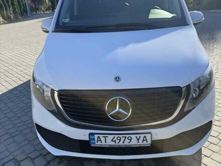Белый Мерседес EQV, объемом двигателя 0 л и пробегом 55 тыс. км за 55000 $, фото 1 на Automoto.ua