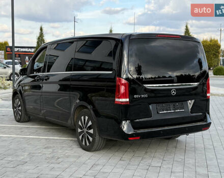 Мерседес EQV 2021 у Городке на Automoto.ua Чорний Мерседес EQV, об'ємом двигуна 0 л та пробігом 94 тис. км за 39500 $, фото 5 на Automoto.ua