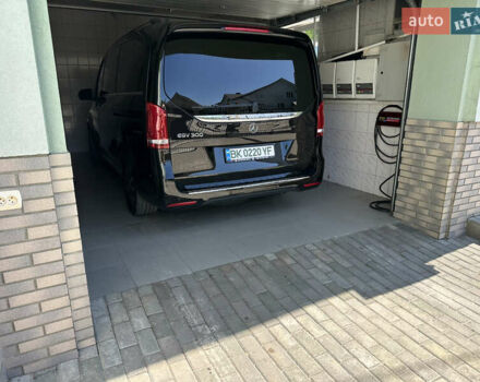 Черный Мерседес EQV, объемом двигателя 0 л и пробегом 62 тыс. км за 48500 $, фото 29 на Automoto.ua