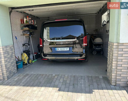 Черный Мерседес EQV, объемом двигателя 0 л и пробегом 62 тыс. км за 48500 $, фото 28 на Automoto.ua