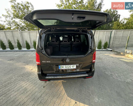 Черный Мерседес EQV, объемом двигателя 0 л и пробегом 62 тыс. км за 48500 $, фото 22 на Automoto.ua