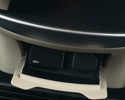 Черный Мерседес EQV, объемом двигателя 0 л и пробегом 65 тыс. км за 45500 $, фото 40 на Automoto.ua