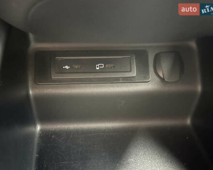 Чорний Мерседес EQV, об'ємом двигуна 0 л та пробігом 28 тис. км за 46900 $, фото 23 на Automoto.ua