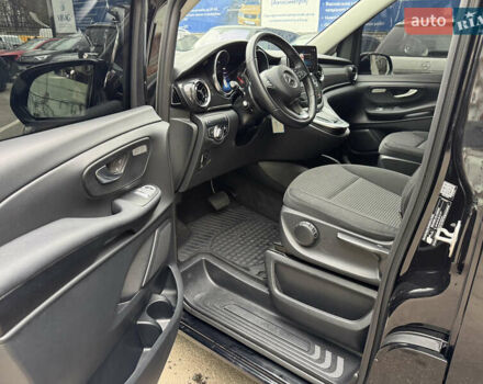 Чорний Мерседес EQV, об'ємом двигуна 0 л та пробігом 28 тис. км за 46900 $, фото 9 на Automoto.ua