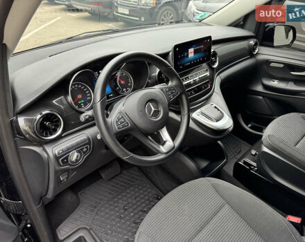 Чорний Мерседес EQV, об'ємом двигуна 0 л та пробігом 28 тис. км за 46900 $, фото 13 на Automoto.ua