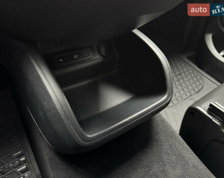 Чорний Мерседес EQV, об'ємом двигуна 0 л та пробігом 28 тис. км за 46900 $, фото 22 на Automoto.ua