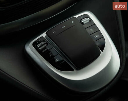 Черный Мерседес EQV, объемом двигателя 0 л и пробегом 12 тыс. км за 94500 $, фото 24 на Automoto.ua