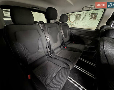 Чорний Мерседес EQV, об'ємом двигуна 0 л та пробігом 28 тис. км за 46900 $, фото 53 на Automoto.ua