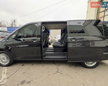 Чорний Мерседес EQV, об'ємом двигуна 0 л та пробігом 28 тис. км за 46900 $, фото 47 на Automoto.ua