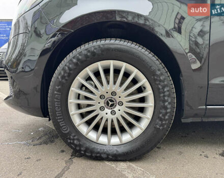 Чорний Мерседес EQV, об'ємом двигуна 0 л та пробігом 28 тис. км за 46900 $, фото 60 на Automoto.ua