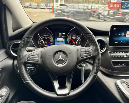 Чорний Мерседес EQV, об'ємом двигуна 0 л та пробігом 28 тис. км за 46900 $, фото 17 на Automoto.ua