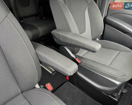 Чорний Мерседес EQV, об'ємом двигуна 0 л та пробігом 28 тис. км за 46900 $, фото 28 на Automoto.ua