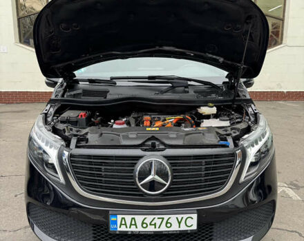 Чорний Мерседес EQV, об'ємом двигуна 0 л та пробігом 28 тис. км за 46900 $, фото 70 на Automoto.ua