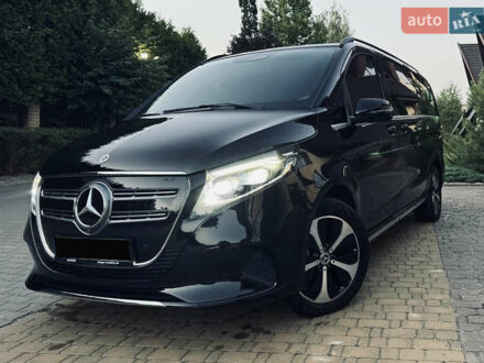 Черный Мерседес EQV, объемом двигателя 0 л и пробегом 13 тыс. км за 85000 $, фото 1 на Automoto.ua