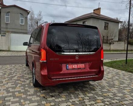 Красный Мерседес EQV, объемом двигателя 0 л и пробегом 27 тыс. км за 42999 $, фото 16 на Automoto.ua