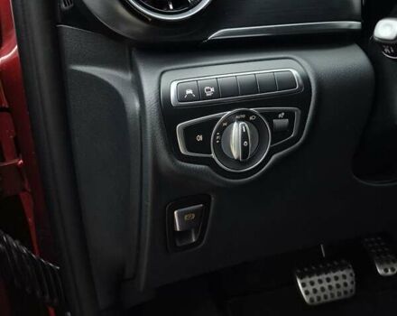 Красный Мерседес EQV, объемом двигателя 0 л и пробегом 27 тыс. км за 42999 $, фото 22 на Automoto.ua