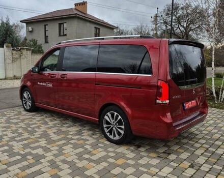 Красный Мерседес EQV, объемом двигателя 0 л и пробегом 27 тыс. км за 42999 $, фото 13 на Automoto.ua