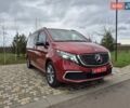 Красный Мерседес EQV, объемом двигателя 0 л и пробегом 27 тыс. км за 42999 $, фото 1 на Automoto.ua
