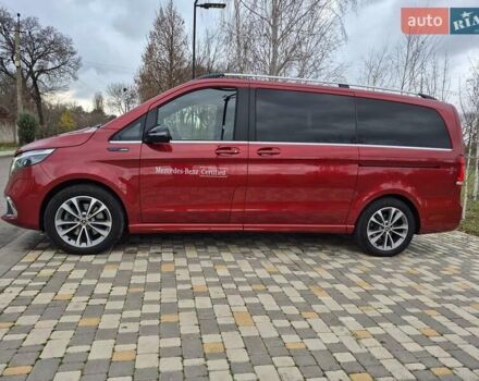 Красный Мерседес EQV, объемом двигателя 0 л и пробегом 27 тыс. км за 42999 $, фото 11 на Automoto.ua