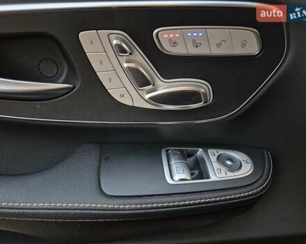 Красный Мерседес EQV, объемом двигателя 0 л и пробегом 26 тыс. км за 43000 $, фото 15 на Automoto.ua