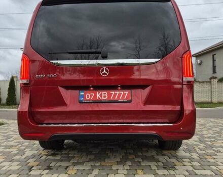 Красный Мерседес EQV, объемом двигателя 0 л и пробегом 27 тыс. км за 42999 $, фото 18 на Automoto.ua