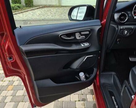 Красный Мерседес EQV, объемом двигателя 0 л и пробегом 27 тыс. км за 42999 $, фото 26 на Automoto.ua