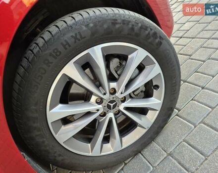 Красный Мерседес EQV, объемом двигателя 0 л и пробегом 26 тыс. км за 43000 $, фото 12 на Automoto.ua