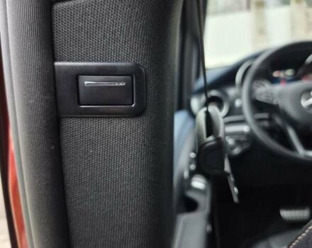 Красный Мерседес EQV, объемом двигателя 0 л и пробегом 27 тыс. км за 42999 $, фото 34 на Automoto.ua