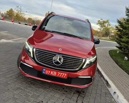 Красный Мерседес EQV, объемом двигателя 0 л и пробегом 26 тыс. км за 43000 $, фото 2 на Automoto.ua