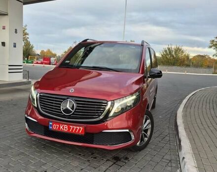Красный Мерседес EQV, объемом двигателя 0 л и пробегом 26 тыс. км за 43000 $, фото 4 на Automoto.ua