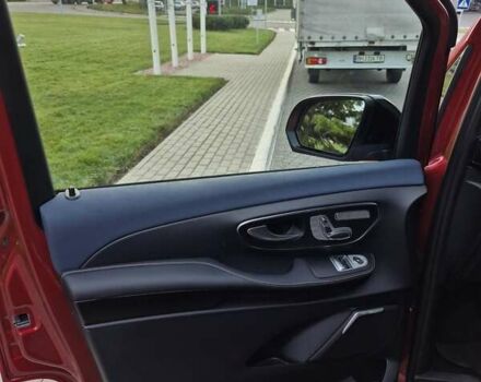 Красный Мерседес EQV, объемом двигателя 0 л и пробегом 26 тыс. км за 43000 $, фото 14 на Automoto.ua