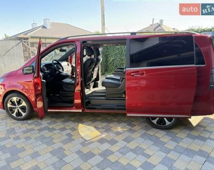 Красный Мерседес EQV, объемом двигателя 0 л и пробегом 3 тыс. км за 70938 $, фото 7 на Automoto.ua