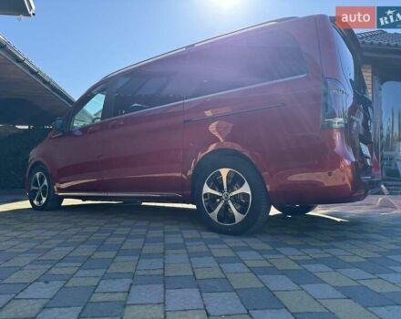 Красный Мерседес EQV, объемом двигателя 0 л и пробегом 3 тыс. км за 70938 $, фото 30 на Automoto.ua