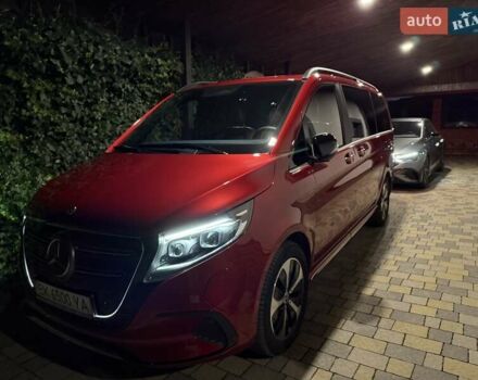 Красный Мерседес EQV, объемом двигателя 0 л и пробегом 3 тыс. км за 69382 $, фото 71 на Automoto.ua