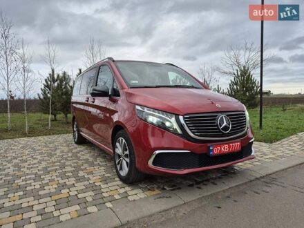Красный Мерседес EQV, объемом двигателя 0 л и пробегом 27 тыс. км за 42999 $, фото 1 на Automoto.ua