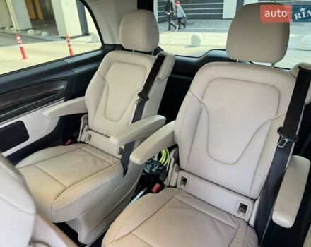 Серый Мерседес EQV, объемом двигателя 0 л и пробегом 107 тыс. км за 39900 $, фото 27 на Automoto.ua