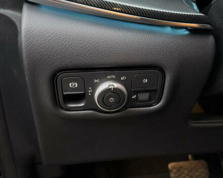 Серый Мерседес EQV, объемом двигателя 0 л и пробегом 17 тыс. км за 63900 $, фото 17 на Automoto.ua