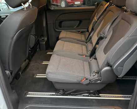 Серый Мерседес EQV, объемом двигателя 0 л и пробегом 17 тыс. км за 63900 $, фото 14 на Automoto.ua