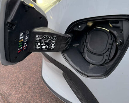 Серый Мерседес EQV, объемом двигателя 0 л и пробегом 17 тыс. км за 63900 $, фото 15 на Automoto.ua