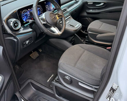 Серый Мерседес EQV, объемом двигателя 0 л и пробегом 17 тыс. км за 63900 $, фото 18 на Automoto.ua