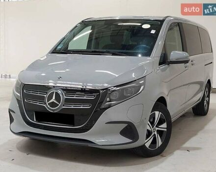 Серый Мерседес EQV, объемом двигателя 0 л и пробегом 7 тыс. км за 76900 $, фото 1 на Automoto.ua