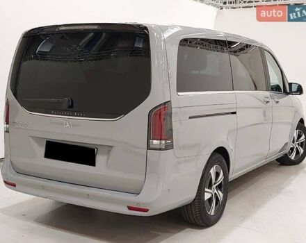 Серый Мерседес EQV, объемом двигателя 0 л и пробегом 7 тыс. км за 76900 $, фото 3 на Automoto.ua