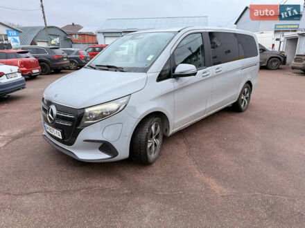 Серый Мерседес EQV, объемом двигателя 0 л и пробегом 17 тыс. км за 63900 $, фото 1 на Automoto.ua