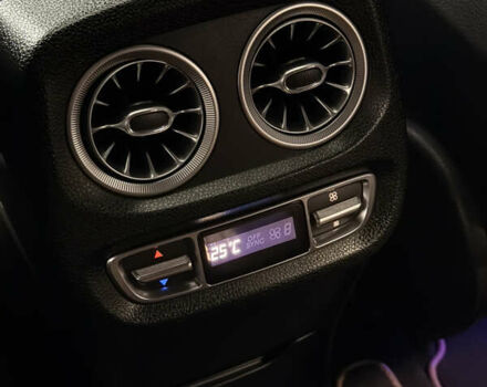 Белый Мерседес Г-Класс, объемом двигателя 4 л и пробегом 135 тыс. км за 125000 $, фото 21 на Automoto.ua